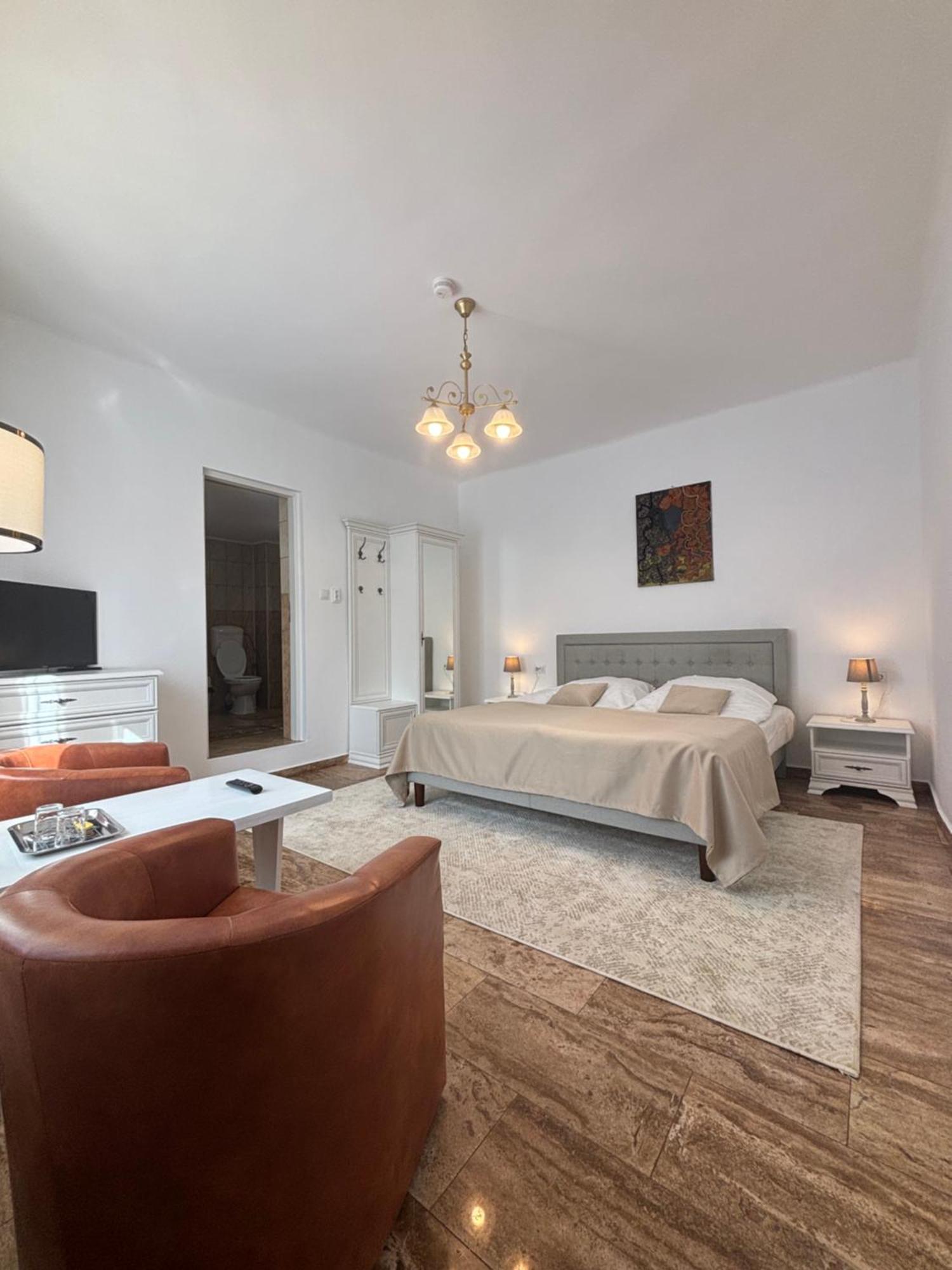 Pensiunea Casa-Stefanel Sadova  Exteriér fotografie